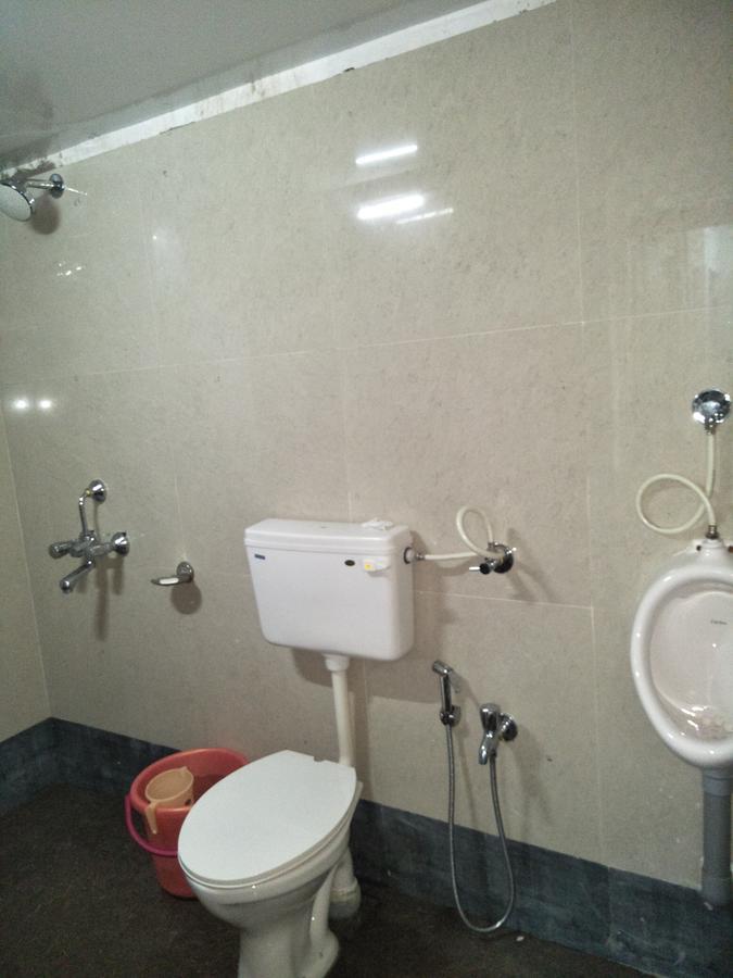 Night Halt Dormitory Ahmedabad Exterior foto